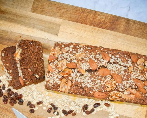 Volkoren-ontbijtkoek-met-rozijnen-header volkoren ontbijtkoek met rozijnen