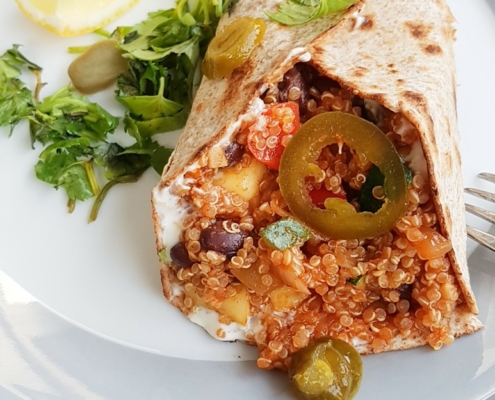 Burrito met paprika courgette en zwarte bonen