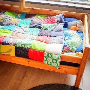 Hoe maak je een t-shirt sprei?